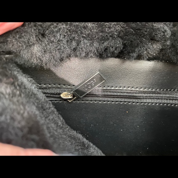 Ugg Shearling RARE 3-in-1 Belt, Shoulder, & Clutch - Picture 9 of 11